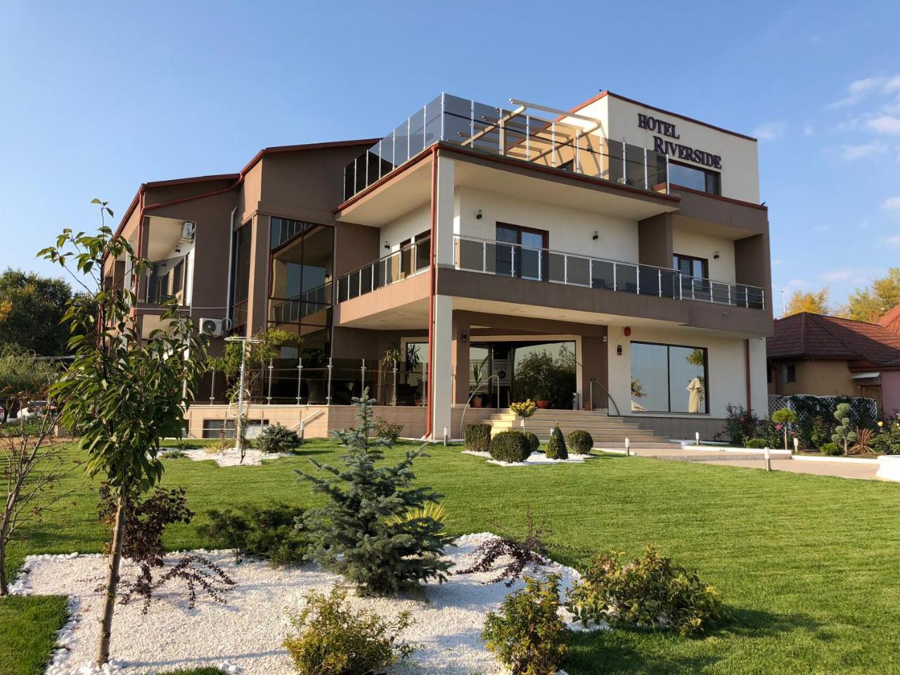 Hotel Riverside Galaţi Exterior foto